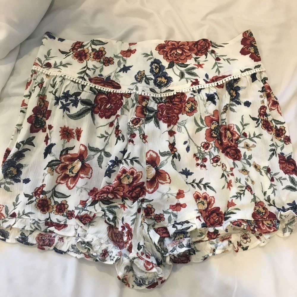 American Eagle Ruffle Soft Shorts